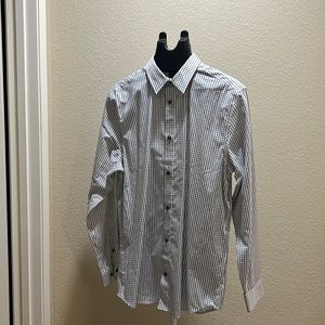 Non-Iron Gap dress shirt; Lg 16-16 1/2